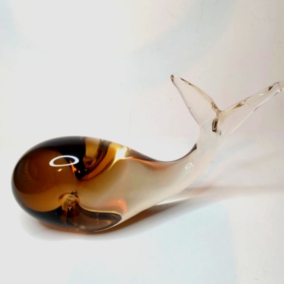 Studio Art Glass Whale Ombre Brown Tones MCM Paperweight Blown Glass 7"x3"x1.5" - Picture 1 of 4